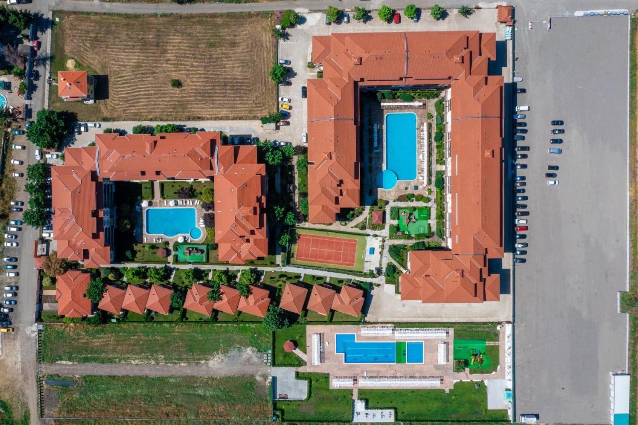 Apartcomplex Chateau Aheloy ภายนอก รูปภาพ