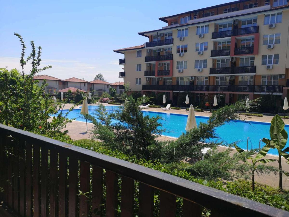 Apartcomplex Chateau Aheloy ภายนอก รูปภาพ