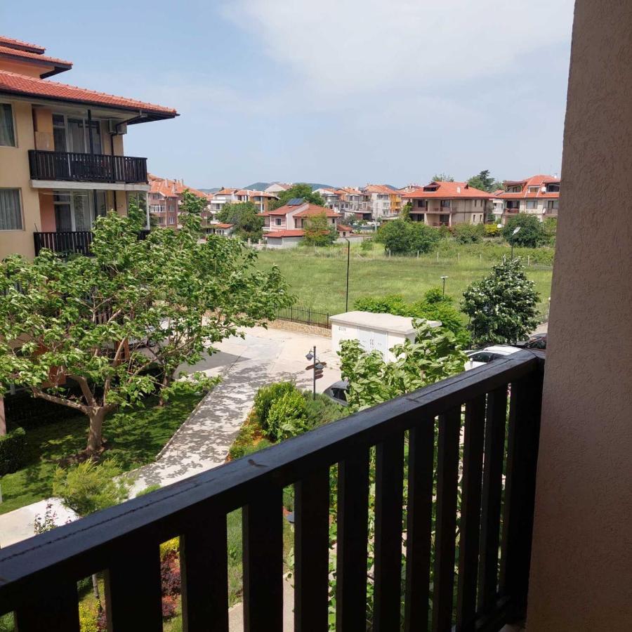Apartcomplex Chateau Aheloy ภายนอก รูปภาพ