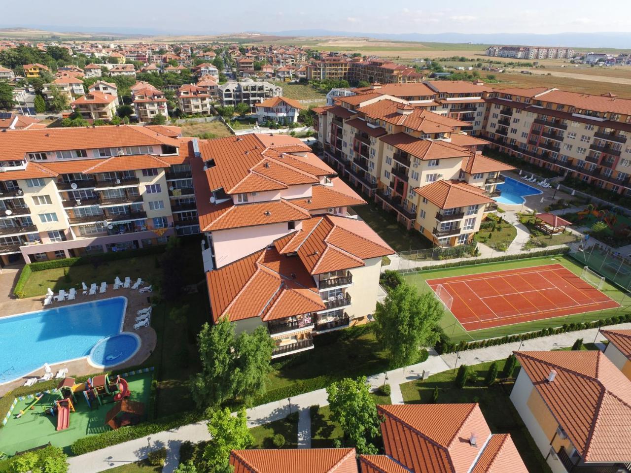 Apartcomplex Chateau Aheloy ภายนอก รูปภาพ